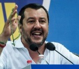 Salvini col rosaio.jpg