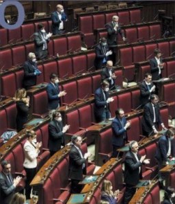 Camera con Conte.jpeg